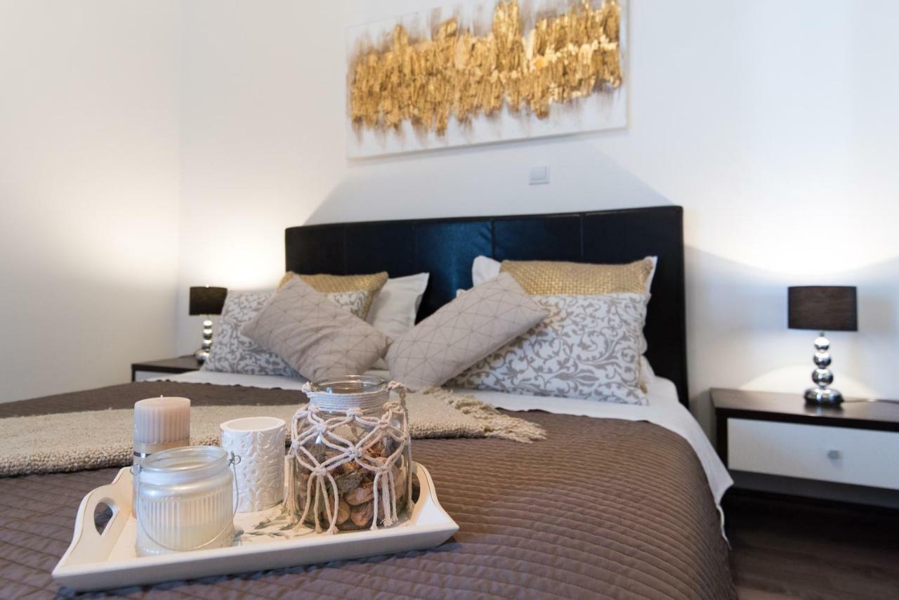 Apartments Nana Podstrana Luaran gambar