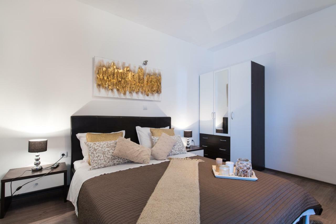 Apartments Nana Podstrana Luaran gambar