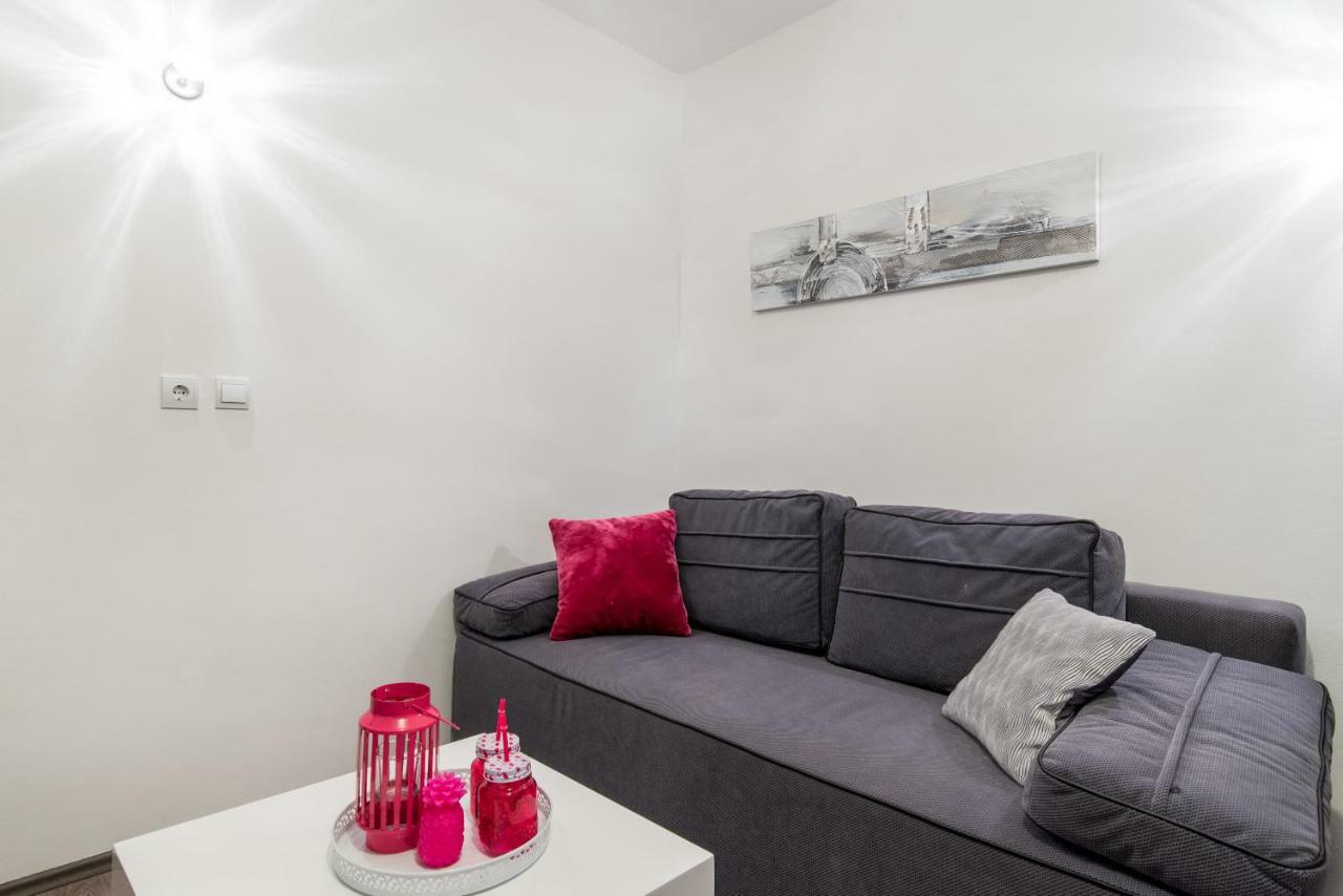 Apartments Nana Podstrana Luaran gambar